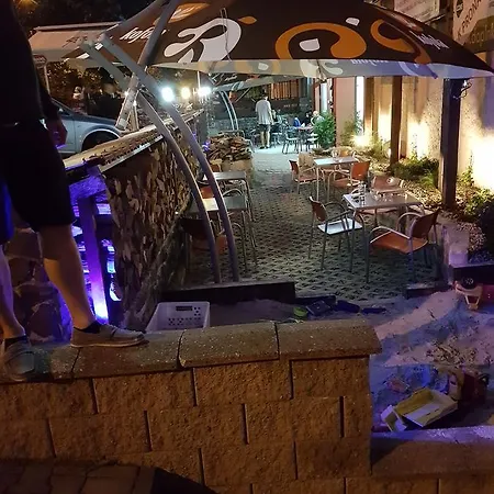 Pasaz Trend Πανσιόν Chomutov