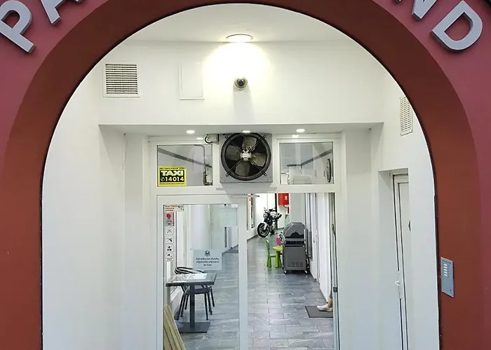 招待所 Pasaz Trend