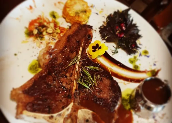 招待所 Pasaz Trend 霍穆托夫