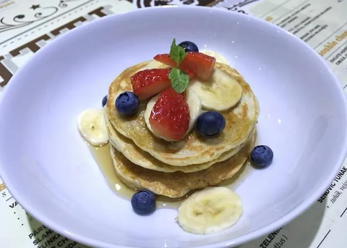 Pasaz Trend 招待所 霍穆托夫